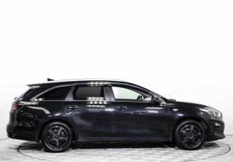 Подержанный автомобиль Kia Ceed Wagon 2019 года (4 фото)
