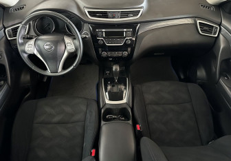 Подержанный автомобиль Nissan X-Trail 2016 года (11 фото)