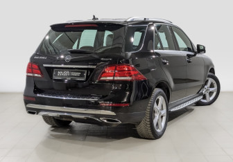 Подержанный автомобиль Mercedes-Benz GLE 2018 года (5 фото)