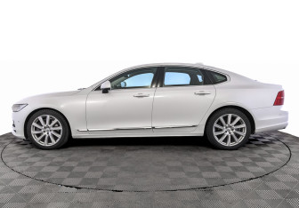 Подержанный автомобиль Volvo S90 2019 года (8 фото)