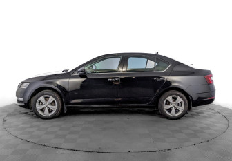 Подержанный автомобиль Skoda Octavia Liftback 2020 года (8 фото)