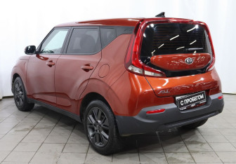 Подержанный автомобиль Kia Soul 2021 года (6 фото)