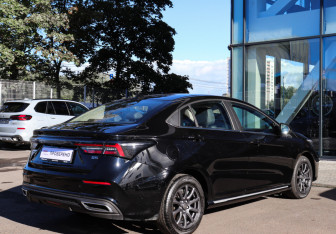 Подержанный автомобиль Omoda S5 2024 года (4 фото)