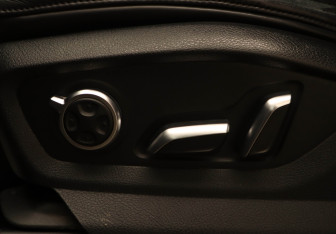 Подержанный автомобиль Audi Q7 2018 года (25 фото)