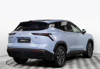 Подержанный автомобиль Jetour X70 2023 года (4 фото)