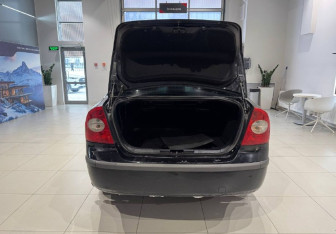 Подержанный автомобиль Ford Focus Sedan 2007 года (6 фото)