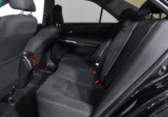 Подержанный автомобиль Toyota Camry Sedan 2012 года (15 фото)