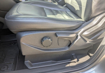 Подержанный автомобиль Ford Kuga 2017 года (21 фото)