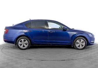 Подержанный автомобиль Skoda Octavia Liftback 2017 года (4 фото)