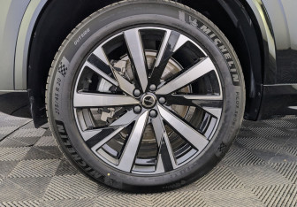 Новый Volvo XC90 2025 (7 фото)