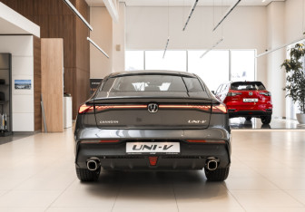 Новый Changan UNI-V 2024 (5 фото)