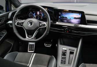 Подержанный автомобиль Volkswagen Golf Hatchback 2021 года (11 фото)