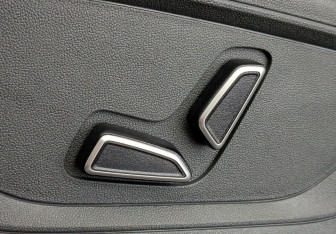 Подержанный автомобиль Changan UNI-S 2024 года (20 фото)