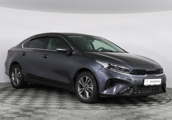 Подержанный автомобиль Kia Cerato Sedan 2021 года (3 фото)