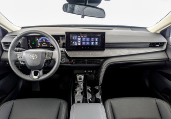 Новый Toyota Camry Sedan 2025 (10 фото)