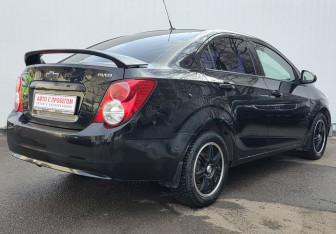 Подержанный автомобиль Chevrolet Aveo Sedan 2012 года (5 фото)