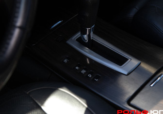 Подержанный автомобиль Nissan Teana 2011 года (15 фото)