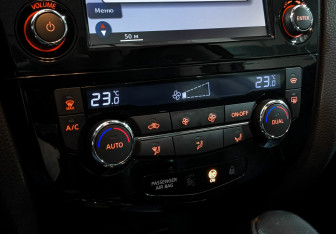 Подержанный автомобиль Nissan Qashqai 2014 года (20 фото)