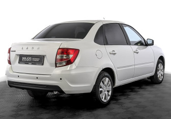 Подержанный автомобиль LADA (ВАЗ) Granta Sedan 2022 года (5 фото)