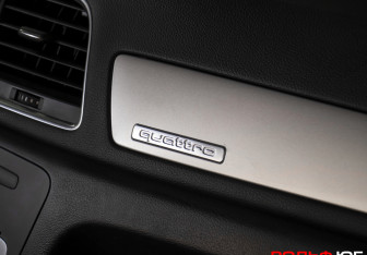 Подержанный автомобиль Audi Q3 2015 года (16 фото)