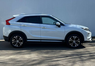 Подержанный автомобиль Mitsubishi Eclipse Cross 2022 года (4 фото)