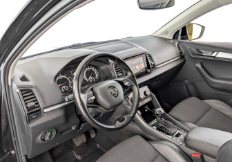 Подержанный автомобиль Skoda Karoq 2021 года (16 фото)