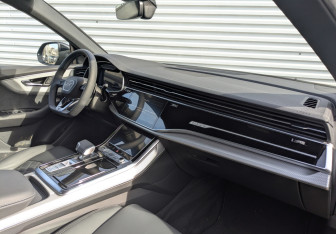 Новый Audi Q8 2025 (9 фото)