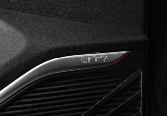 Подержанный автомобиль Geely Monjaro 2025 года (16 фото)