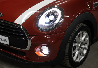 Подержанный автомобиль MINI Hatch 2016 года (24 фото)