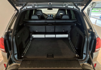 Подержанный автомобиль BMW X5 M 2015 года (18 фото)