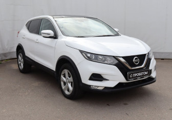 Подержанный автомобиль Nissan Qashqai 2019 года (3 фото)