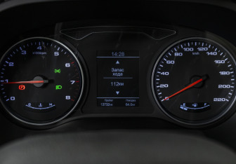 Подержанный автомобиль Москвич 3 2023 года (13 фото)