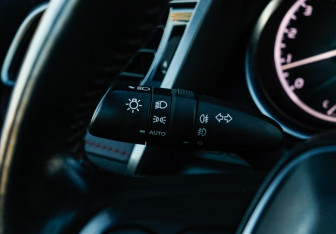 Подержанный автомобиль Toyota Camry Sedan 2021 года (25 фото)