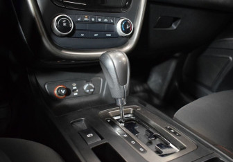 Подержанный автомобиль FAW Besturn X80 2018 года (13 фото)