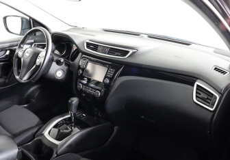Подержанный автомобиль Nissan Qashqai 2018 года (10 фото)