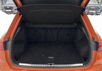 Подержанный автомобиль Audi Q3 2020 года (10 фото)