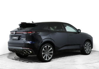 Подержанный автомобиль Changan UNI-K 2023 года (5 фото)