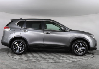 Подержанный автомобиль Nissan X-Trail 2018 года (4 фото)