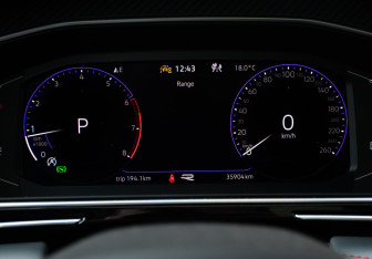 Подержанный автомобиль Volkswagen Tiguan 2023 года (10 фото)