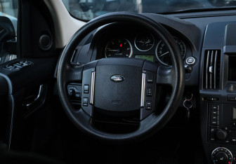 Подержанный автомобиль Land Rover Freelander 2011 года (11 фото)