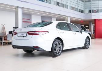 Новый Toyota Camry Sedan 2025 (5 фото)