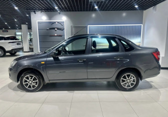 Подержанный автомобиль LADA (ВАЗ) Granta Sedan 2014 года (7 фото)
