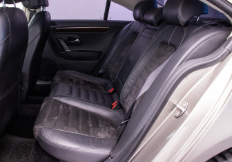 Подержанный автомобиль Volkswagen Passat CC 2013 года (11 фото)