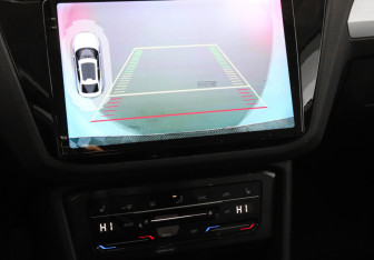 Подержанный автомобиль Volkswagen Tiguan 2021 года (13 фото)