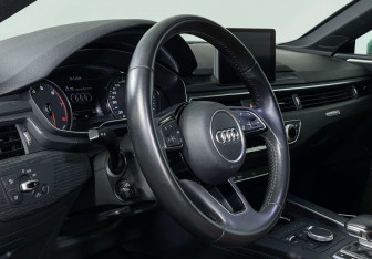Подержанный автомобиль Audi A5 Coupe 2017 года (13 фото)