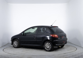 Подержанный автомобиль Peugeot 206 Hatchback 2007 года (7 фото)