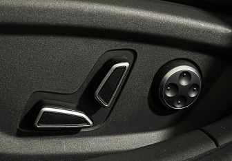 Подержанный автомобиль Changan UNI-V 2024 года (16 фото)