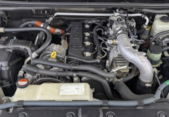 Подержанный автомобиль Toyota Land Cruiser Prado 2014 года (9 фото)