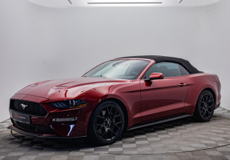Подержанный автомобиль Ford Mustang Convertible 2019 года (1 фото)