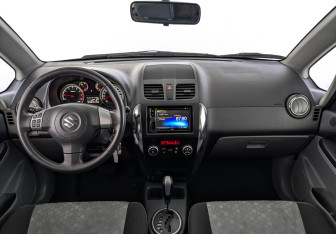 Подержанный автомобиль Suzuki SX4 Hatchback 2013 года (14 фото)